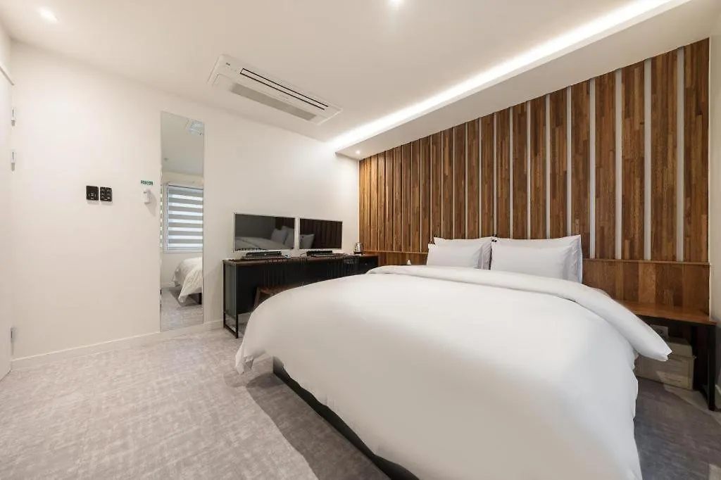 Crossing Hotel Seul