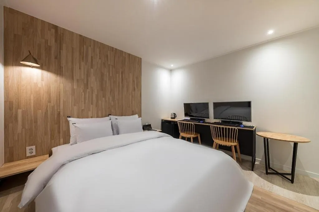 Crossing Hotel Seoel