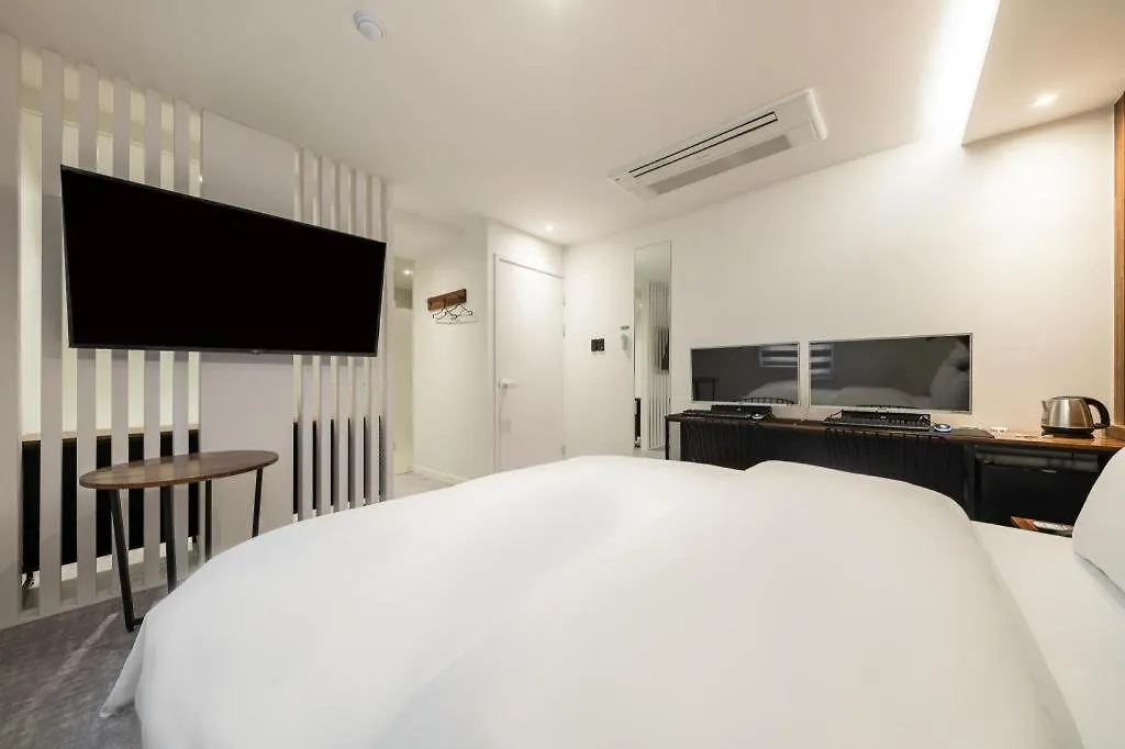 **  Crossing Hotel Seul Güney Kore