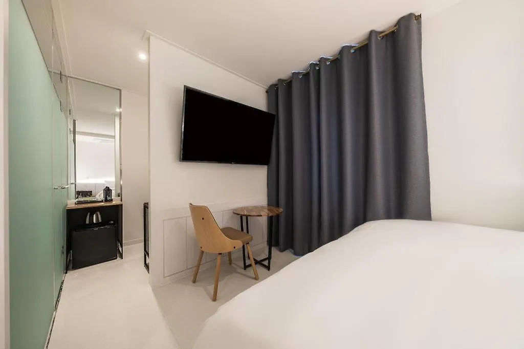 Crossing Hotel Seul