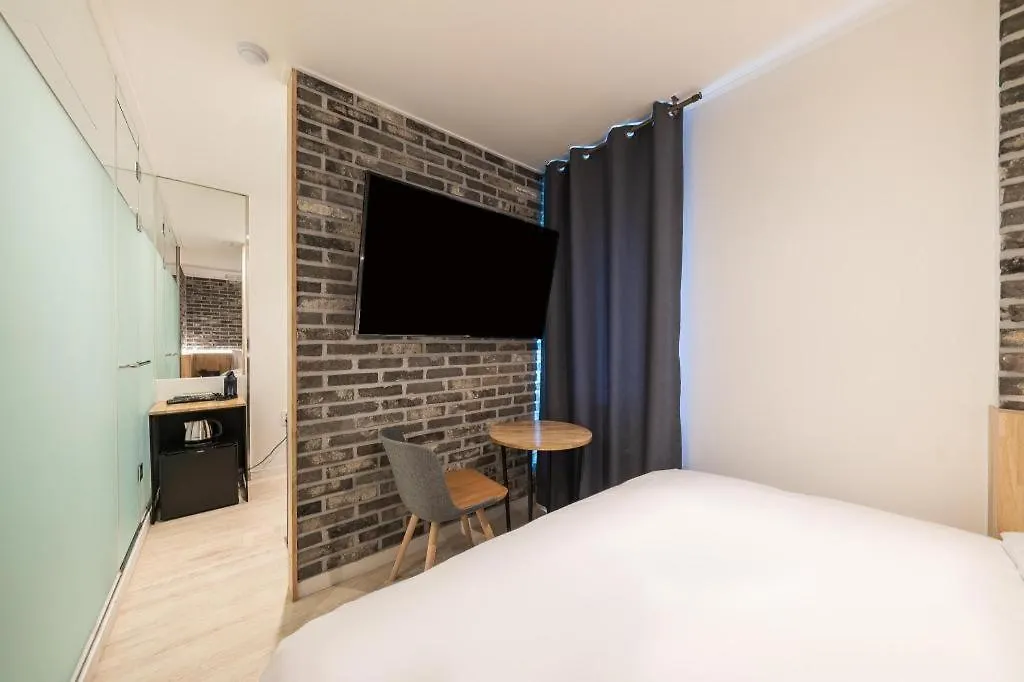 Crossing Hotel Seoel